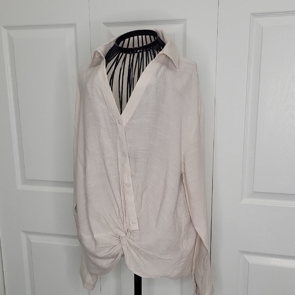 FATE Beige Button Up Blouse Size Small - Picture 2 of 8